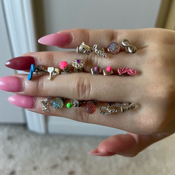 👂Pack of 26 sets of earrings + free bracelet: - Picture 3 of 6